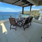 Seaview Villa *