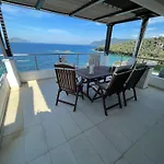 Seaview Villa *