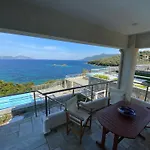 Seaview Pteleós