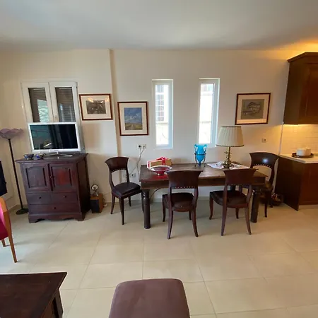 Seaview 别墅 Pteleós