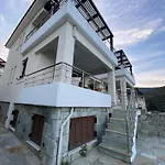 Seaview Villa Pteleós