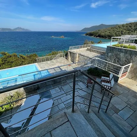 Seaview Villa