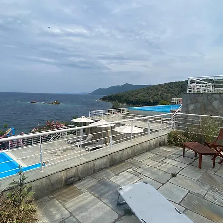 Seaview Villa *